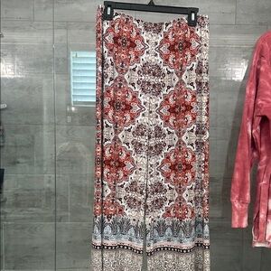 Chico's Red and White Patterned Capris